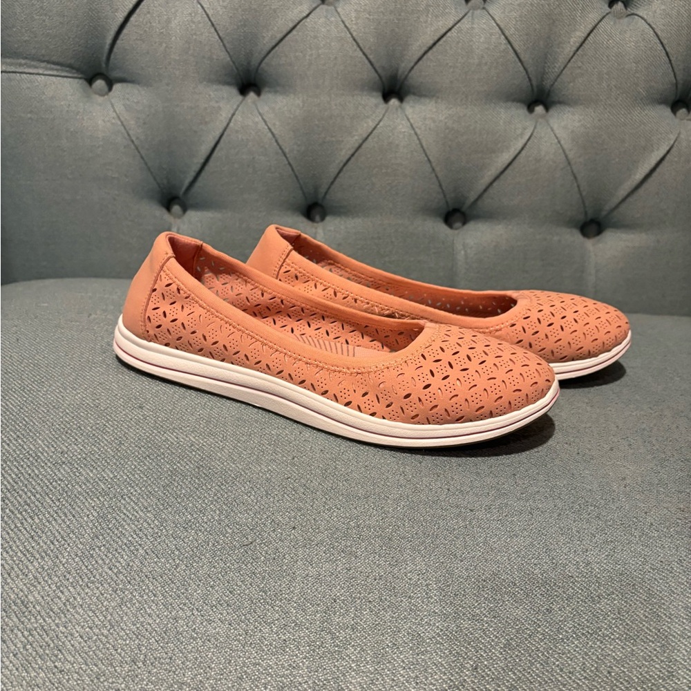 Clark's Cloudstopper Breeze Roam Peach Rose Women's Slip-On Shoes
